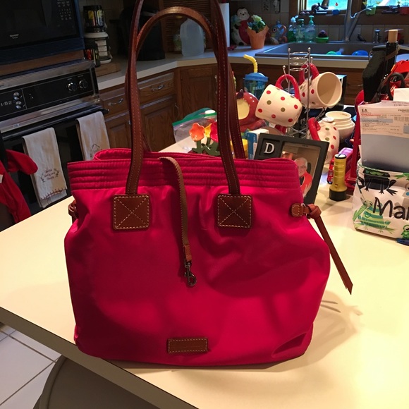 Authentic Dooney&Bourke Purse - Picture 1 of 1