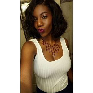 Meet your Posher, Lois