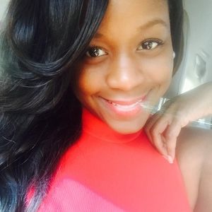 Meet your Posher, Tia