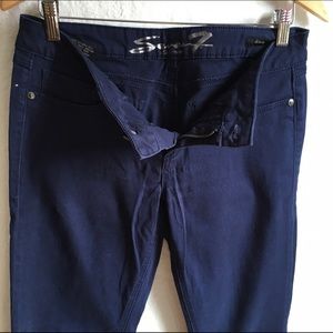 Size 8 Seven7 blue skinny pants
