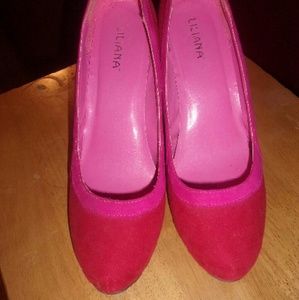 Pretty red and pink suede look pumps