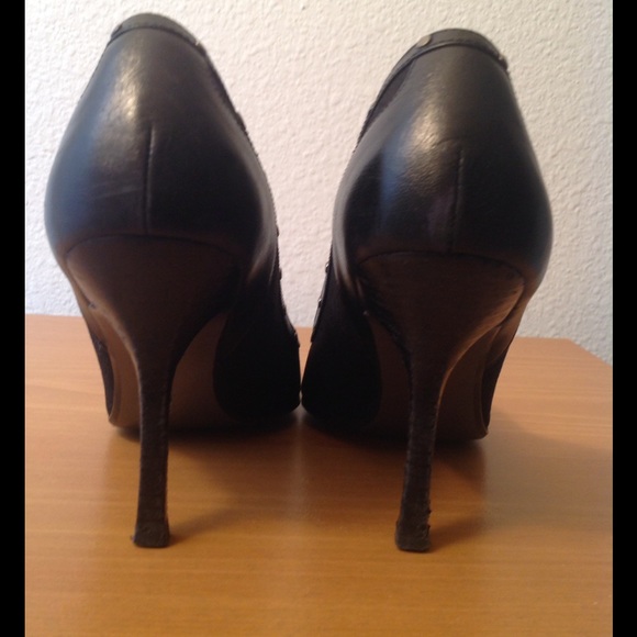 Calvin Klein Rounded Toe Pump - Picture 4 of 4