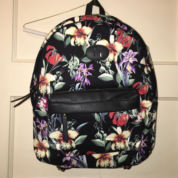 Steve Madden Handbags - Steve Madden backpack