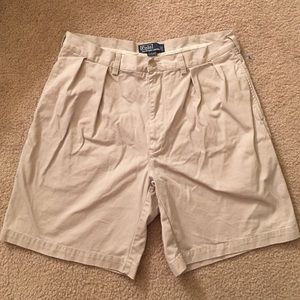 Men's khaki shorts