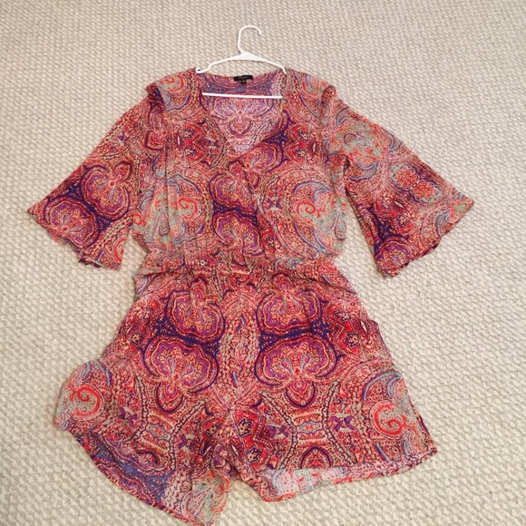 Romper - Picture 2 of 3