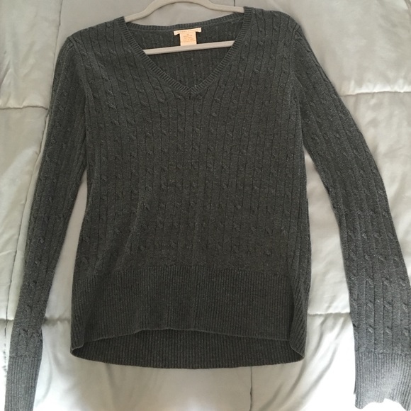 Super cute Grey V Neck Sweater! Worn lightly!!