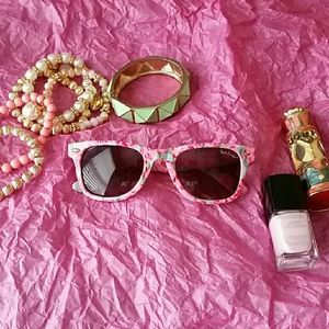 lilly pullitzer floral wayfarers **will negotiate