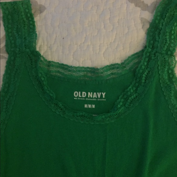 6 Piece Bundle Of Tanks Size-M - image 3