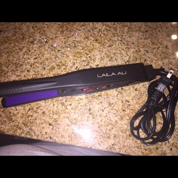 Laila Ali Ceramic Root Styler iron
