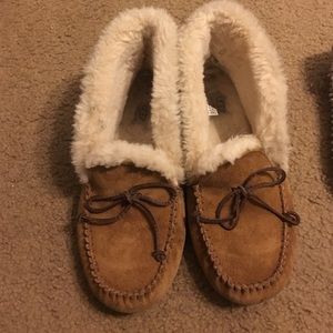 Tan ugg slippers