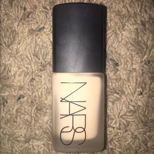 Nars Sheer Matte Foundation
