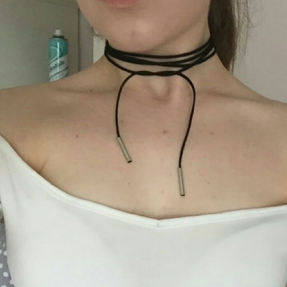 Black vegan leather choker wrap tie necklace - Picture 3 of 3