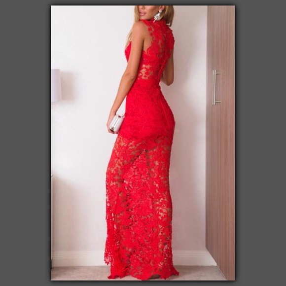 **SOLD**  Stunning Lace Maxi Dress💕 - Picture 2 of 4