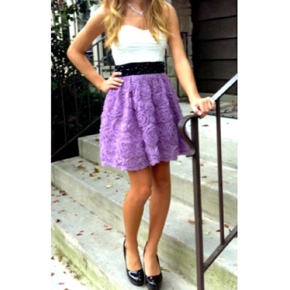 Strapless white and purple rose pattern dress