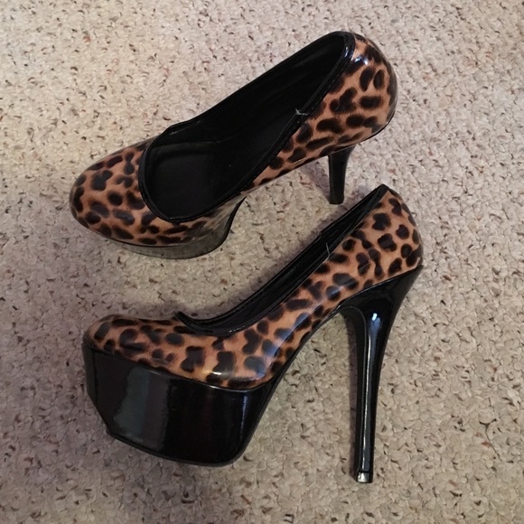 Size 8 Cheetah Print Heels