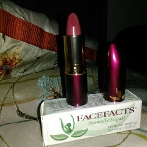 Facefacts natural elegant lipstick