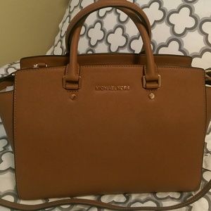 Michael Kors NWT Large Selma purse
