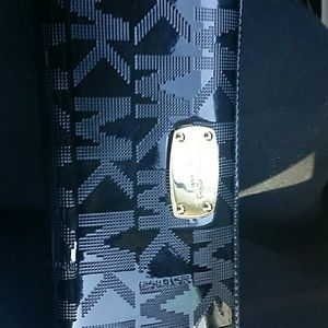 MK wallet