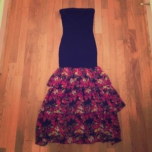 Beautiful Bebe bandage and flow dress!