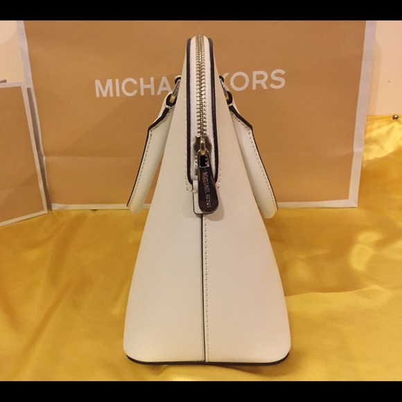 🚫SOLD🚫Michael Kors Cindy Satchel and Wallet Set - Picture 2 of 2