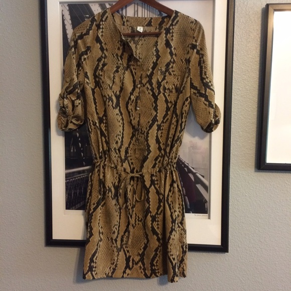 Old Navy Dresses & Skirts - Silky Dress Old Navy