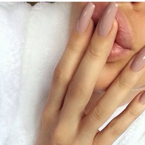 💅🏻NUDE nail polish