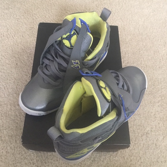 Retro jordan 8s