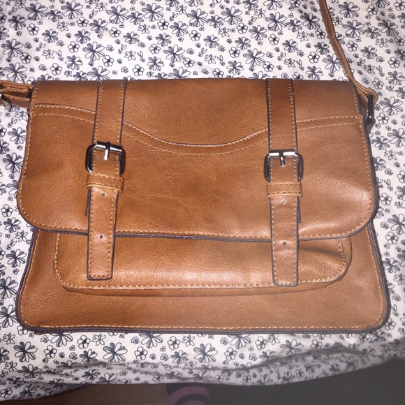 Mossimo cross body bag!