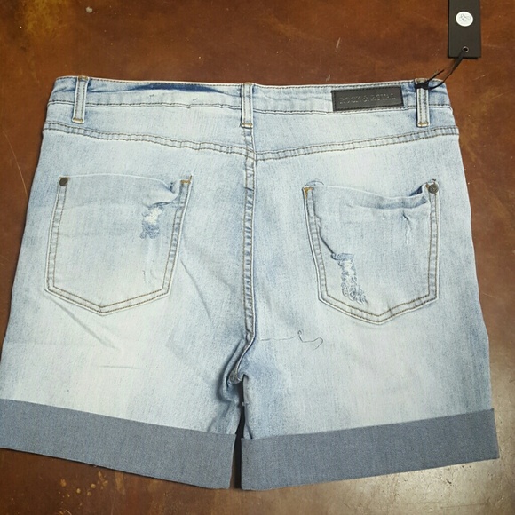Shorts - Picture 2 of 2