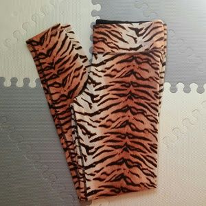 RARE HTF 🆚PINK Ultimate Tiger Leggings