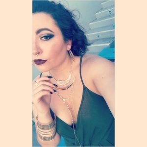 Meet your Posher, Brooke