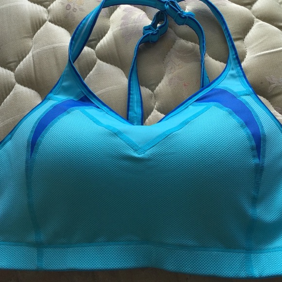 Size medium! Sport bra!