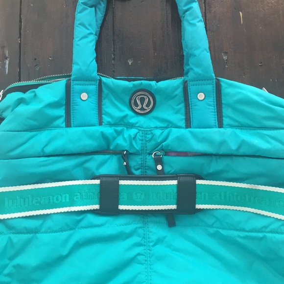 lululemon athletica bag