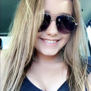 Meet your Posher, Taylot