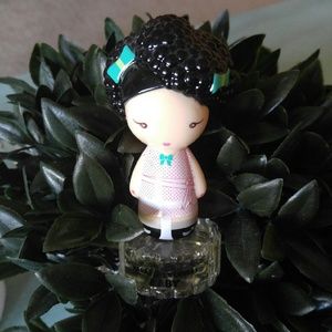 ??Gwen Stefani Harajuku Lovers perfume