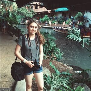 Meet your Posher, Hayley