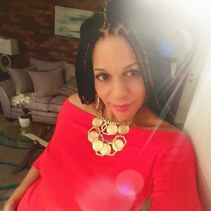 Meet your Posher, Carla