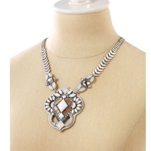 Stella & Dot Kaia Pendant Necklace