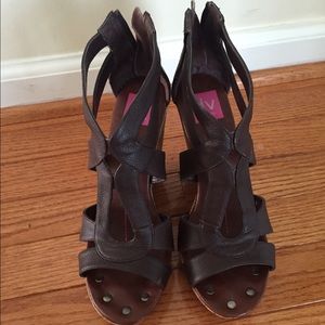 Dolce Vita brown wedge heel
