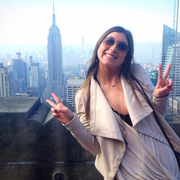 Meet your Posher, Ashley - Picture 1 of 1