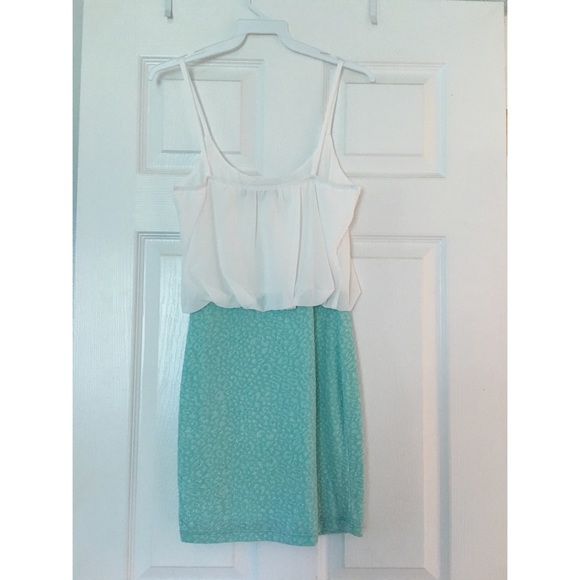 Dress - Picture 2 of 2