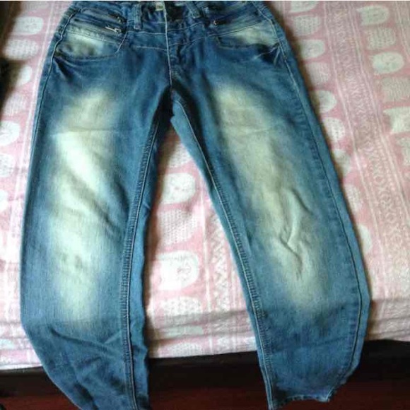 Jeans - Picture 2 of 3