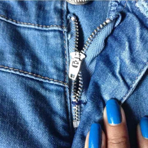 Jeans - Picture 3 of 3