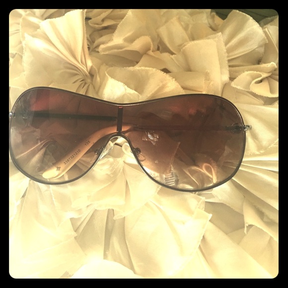 Vera Wang sunglasses