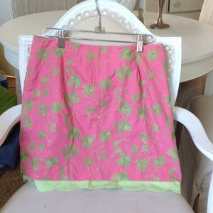 Reduced. Lilly Pulitzer skirt size 4