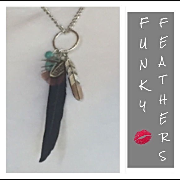 Silver Funky Boho Feathers Layered Necklace - Picture 3 of 3