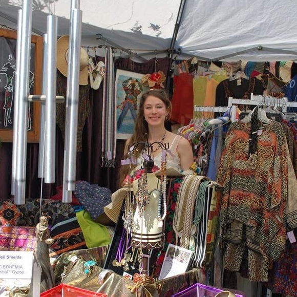 "Let's POSH Lounge Together" Eco Eka 🔋☀️♻️ - Picture 6 of 9