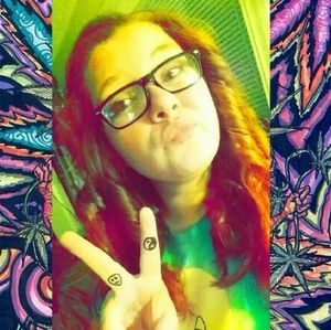 Meet your Posher, Tiffany