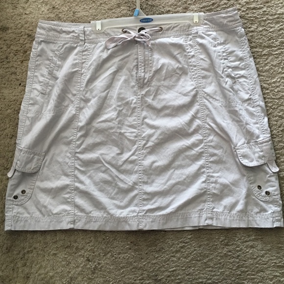 Light grey cargo skirt