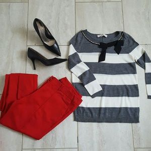 Gray & white embellished bow tie top